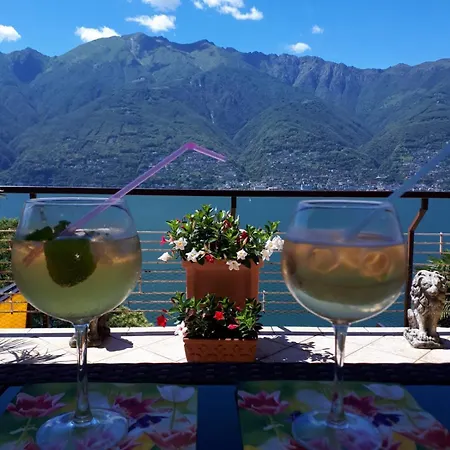 With Panoramic View & Terrace In Pino, Maggiore - Casa Roccia No 7 * Pino Lago Maggiore