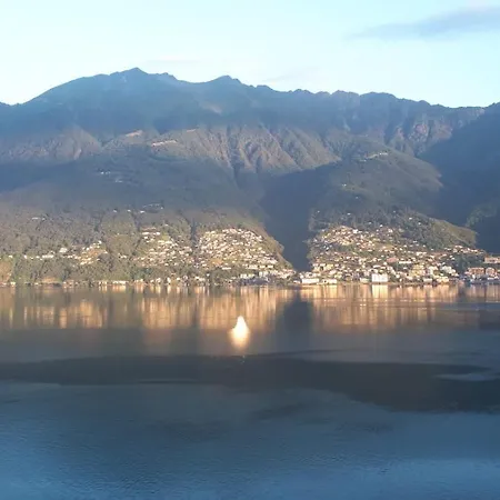 With Panoramic View & Terrace In Pino, Maggiore - Casa Roccia No 7 Apartamento