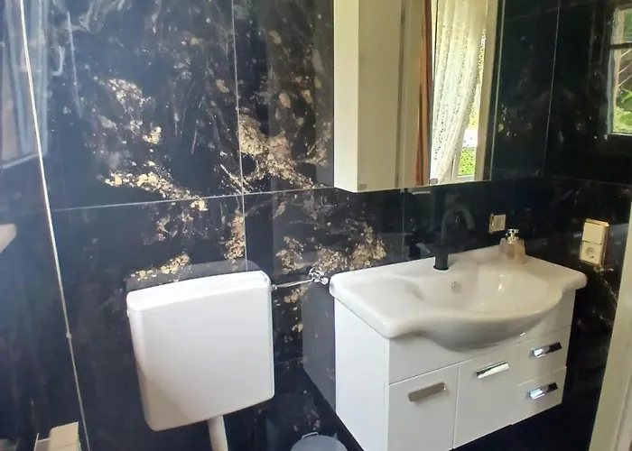 With Panoramic View & Terrace In Pino, Maggiore - Casa Roccia No 7 Pino Lago Maggiore